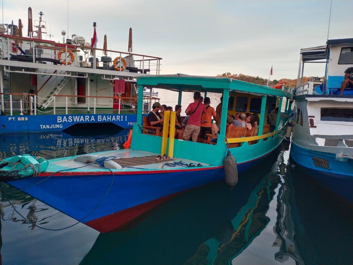 Komodoku One Love Homestay And Tour 纳闽巴霍 外观 照片