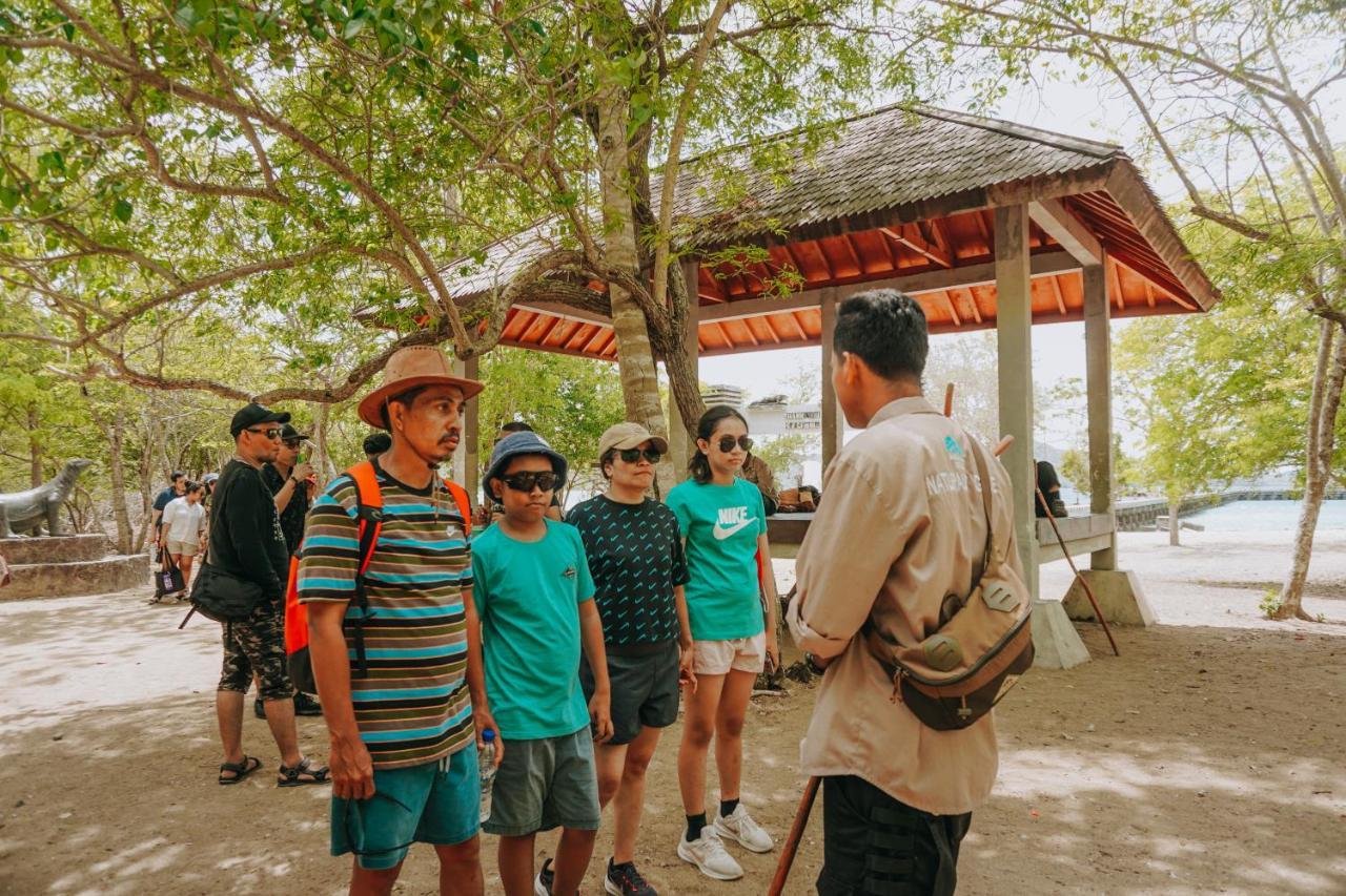 Komodoku One Love Homestay And Tour 纳闽巴霍 外观 照片