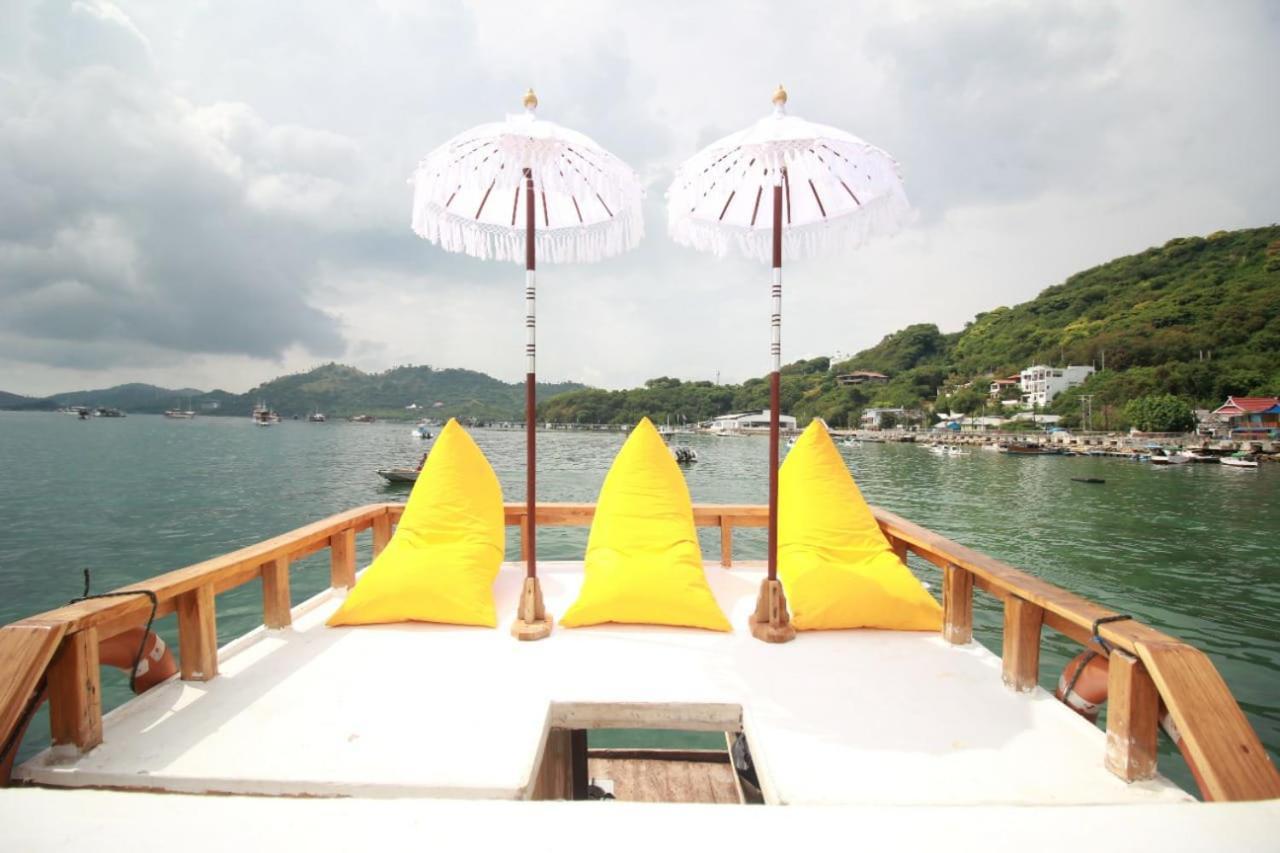 Komodoku One Love Homestay And Tour 纳闽巴霍 外观 照片